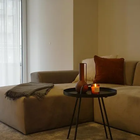 Schoenes Neubau Serviced-apartment Mit Parkplatz Apartment *
