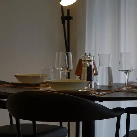 Schoenes Neubau Serviced-apartment Mit Parkplatz *